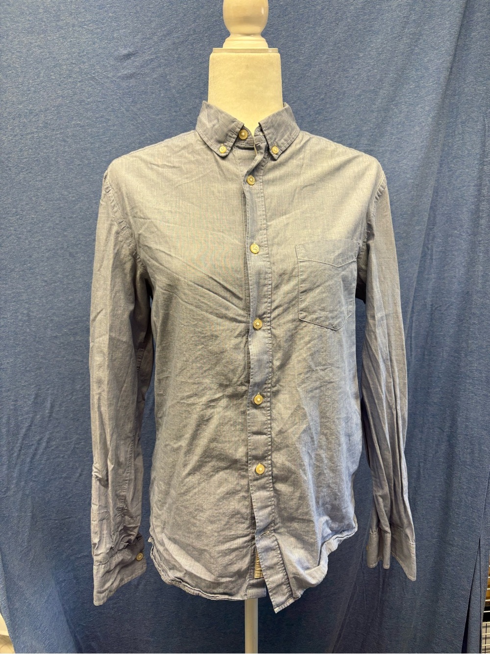Men's Button-Down Dress Shirt in Light Blue